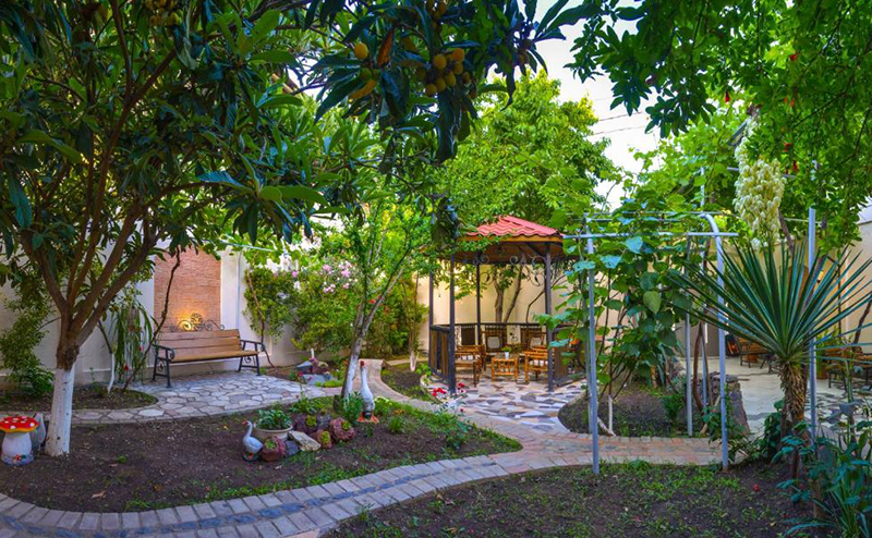 2 სტუმარზე ნომრები საუზმით თბილისის სასტუმროში